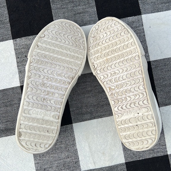 Cat & Jack- Girl’s Hailey Slip-On Sneakers - Picture 4 of 6